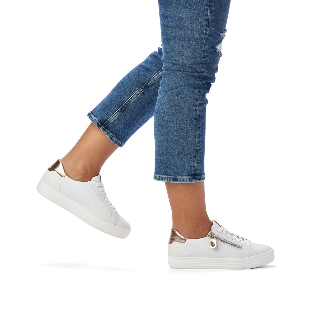 Sneakers | D0903 - Image 20
