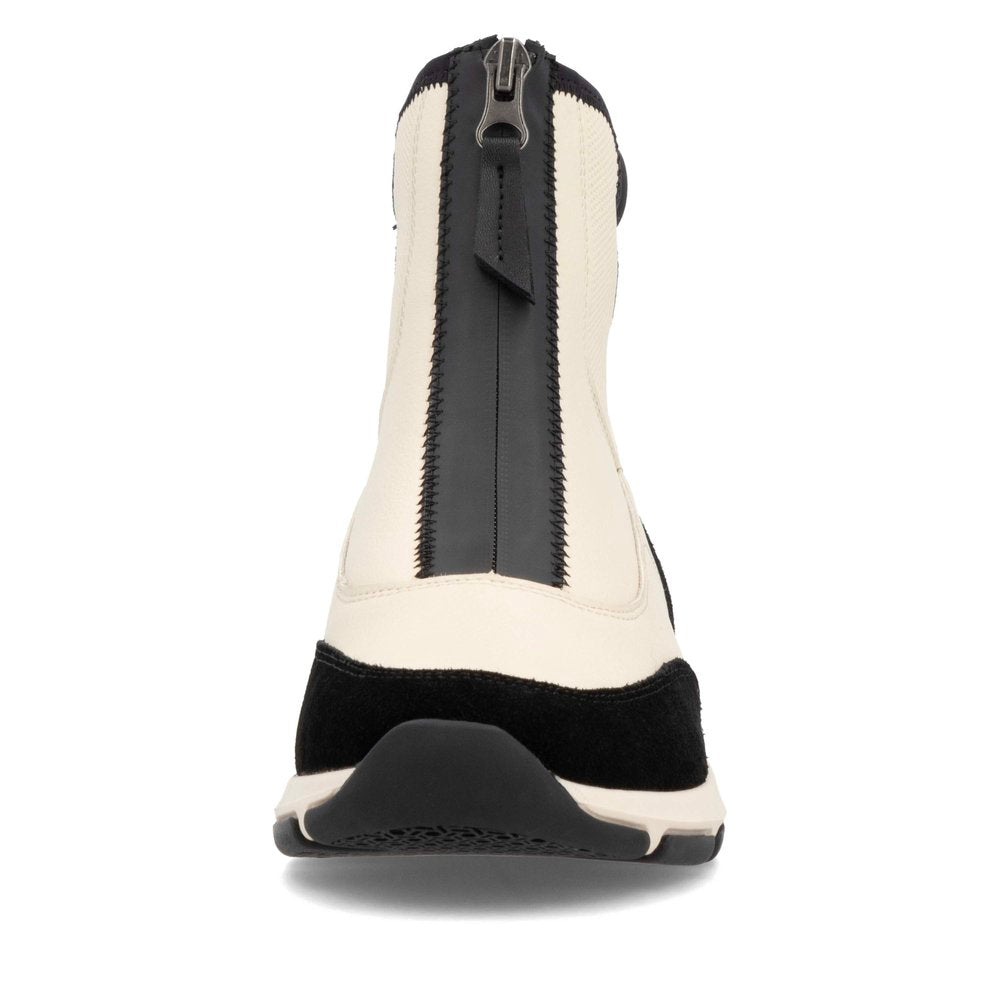 Boots | D1S72 - Image 17