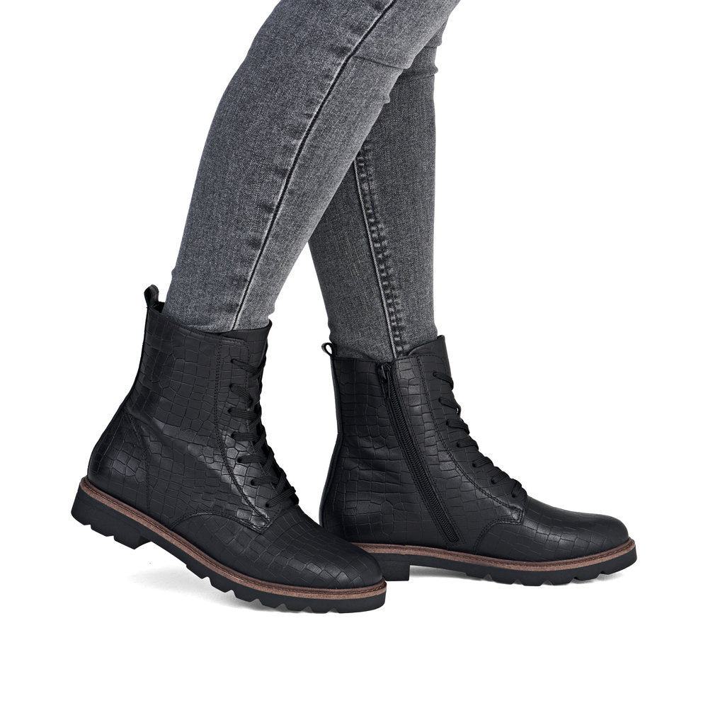 Boots | D2Q71 Black