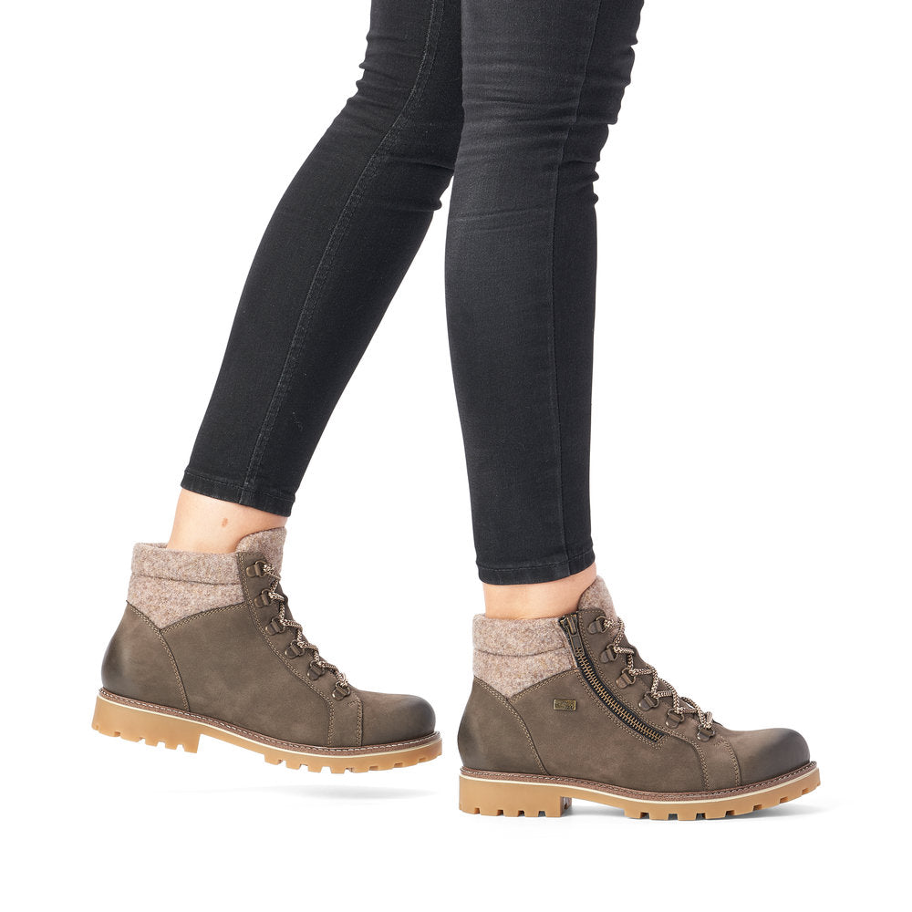 Boots | D7478 - Image 32